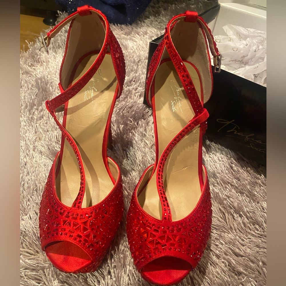 Thalía Sodi Chase embellished platform pumps
